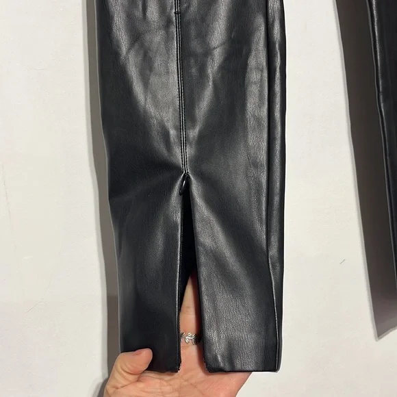ZARA Black Faux Leather Leggings Size Large - Picture 4 of 9